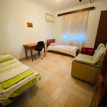 Downtown 2 Bedroom 2 Balconies Ac Wifi Tirana